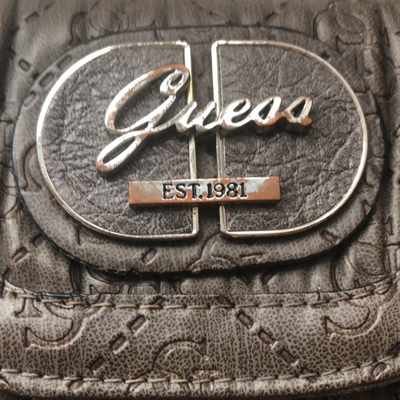 💜3/$30 Guess Wallet with logo - Picture 12 of 12